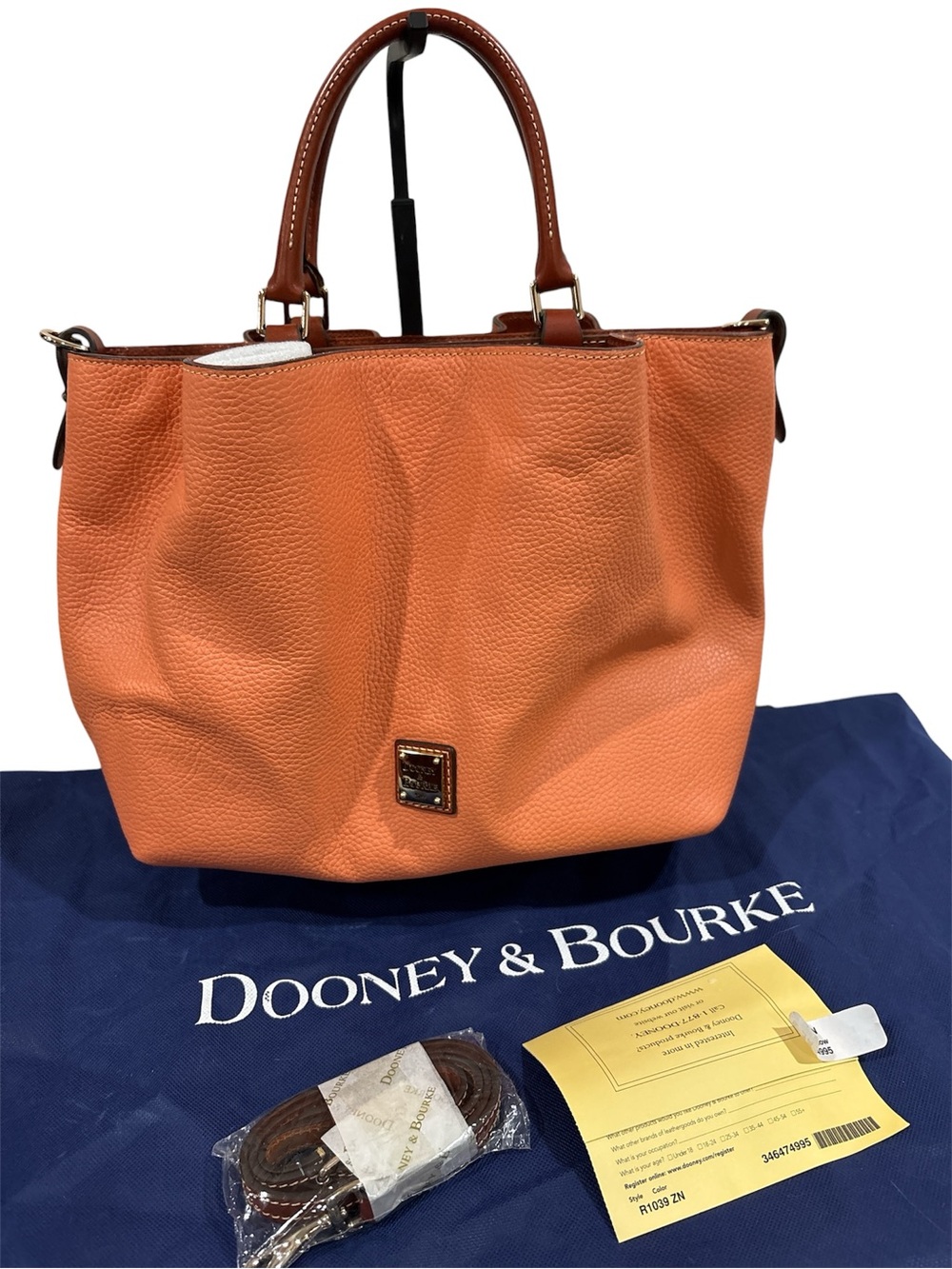 Dooney & Bourke Women's Pebble Grain Large Barlow Apricot NWOT msrp $398